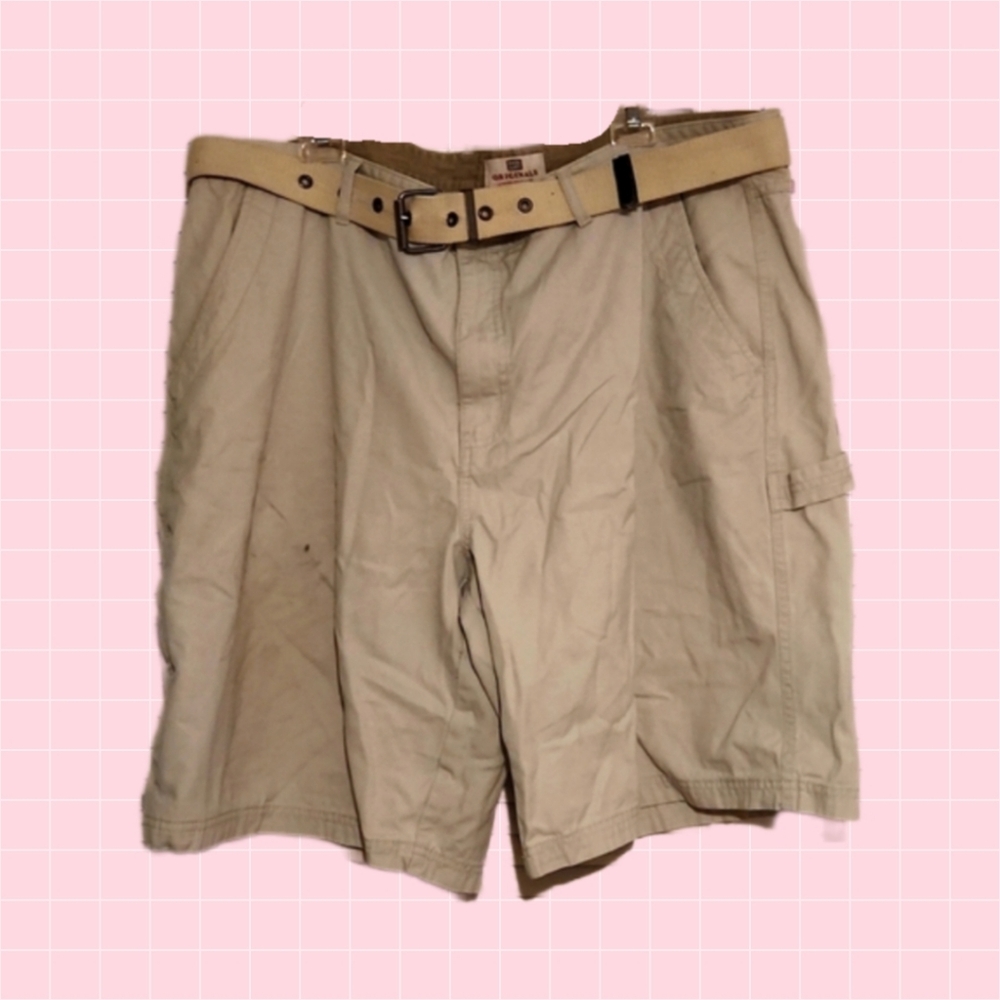 Faded Glory 🎆 Khaki Belted Shorts